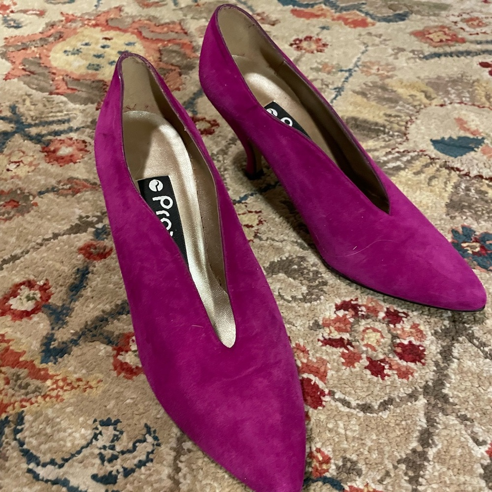 Vintage 80’s suede pumps 7.5